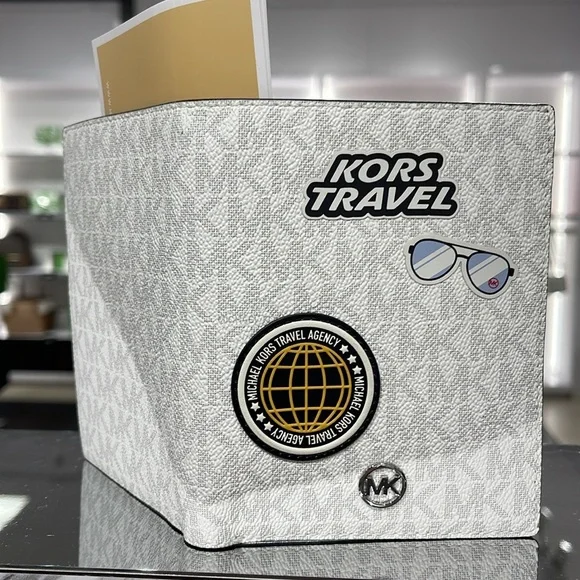 Michael Kors Jet Set Travel Md Embellished Signature Logo Passport Case
Optic Wh - Picture 16 of 16